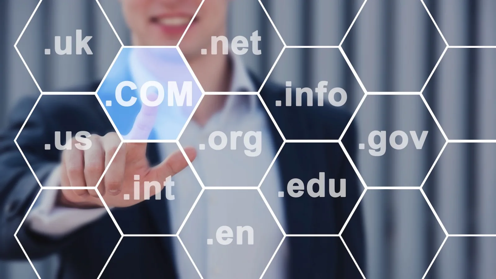 How to Choose a Domain Name in 2025, Based on the Latest Data
